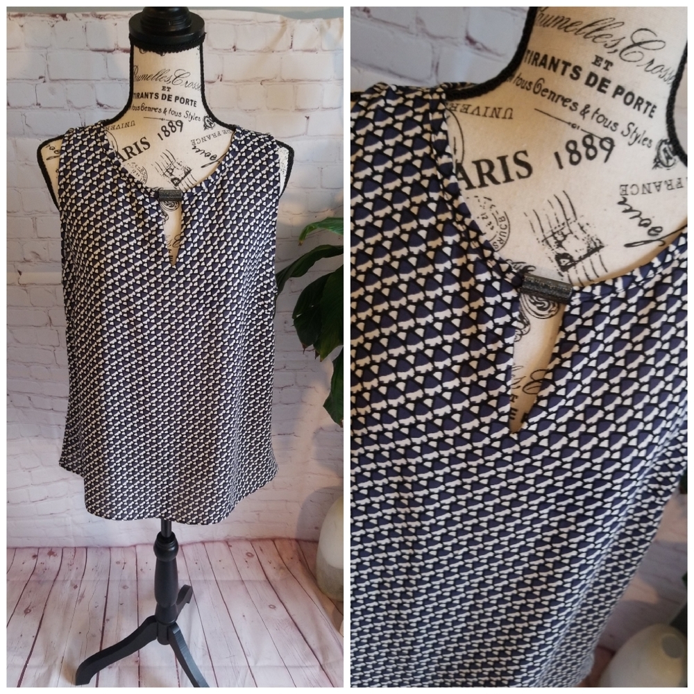 Laundry by Shelli Segal Sleeveless Top.